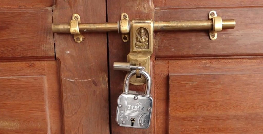 समस्याग्रस्त दुईवटा सहकारी संस्थामा तालाबन्दी