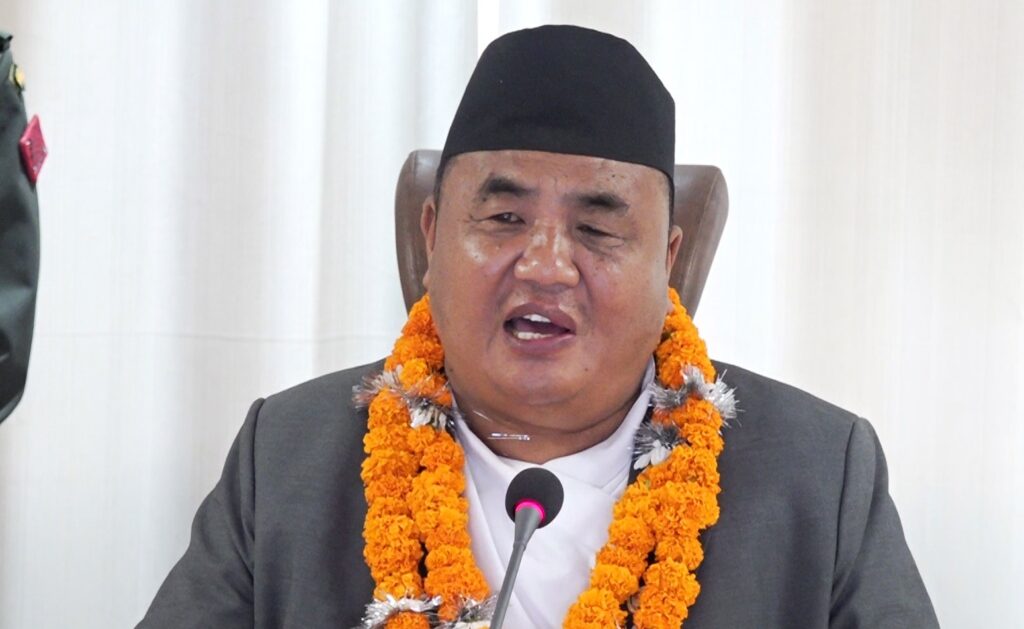 सीमा सुरक्षामा सेनाले अन्य सुरक्षा निकायसँग सहकार्य गरिरहेको छ : रक्षामन्त्री राई