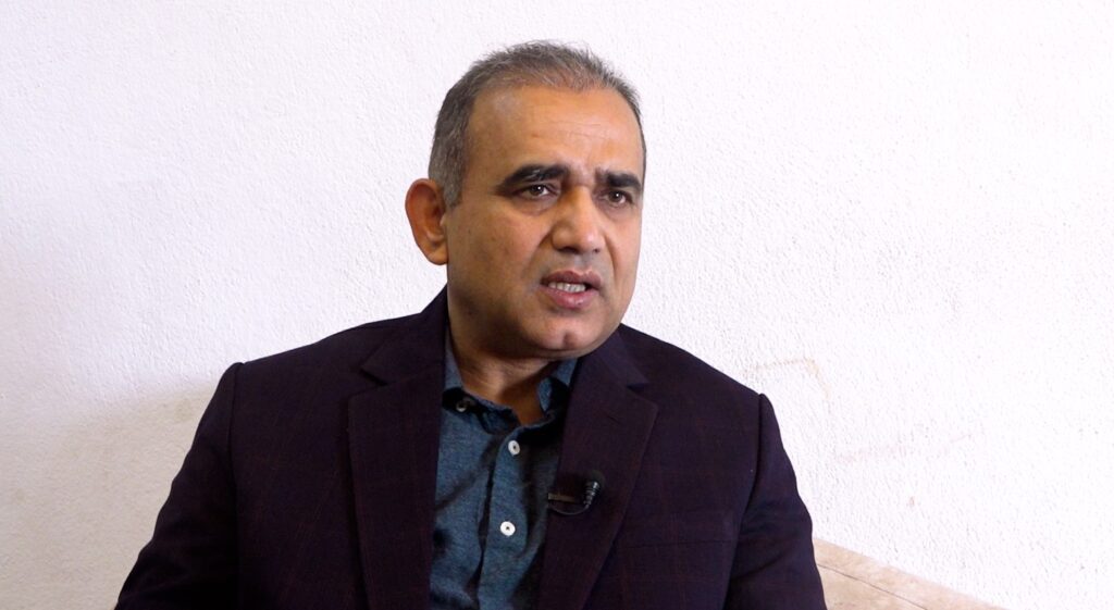 भूकम्प जाँदा डराउनु पर्दैन, क्षति कम गर्ने उपाय खोज्नुपर्छ : वरिष्ठ भूकम्पविद् डा.अधिकारी