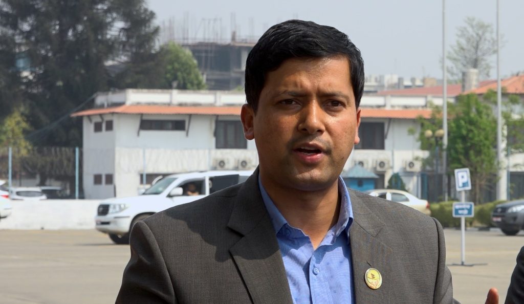 पाँच दिनभित्र ‘भिजिट भिसा’ प्रकरणबारे छानबिन संयन्त्र बन्छ : मुख्य सचेतक बर्तौला