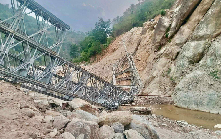 बेलिब्रिज भाँचिदा घाइते भएका तीन जना कामदारको मृत्यु