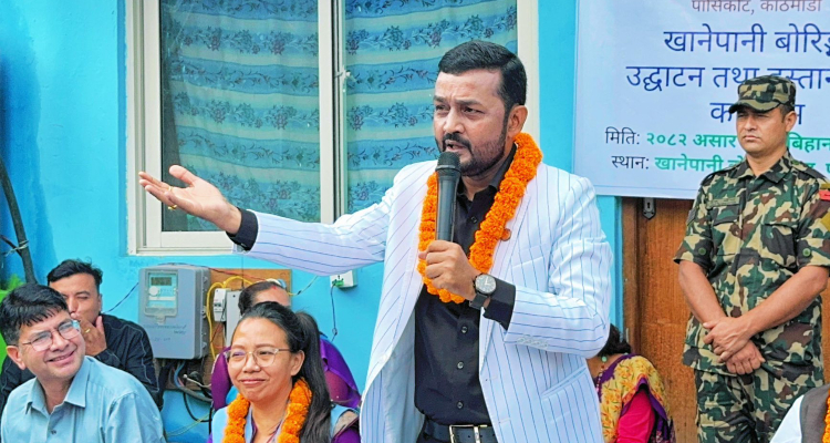 काठमाडौँ उपत्यकामा २४सै घण्टा स्वच्छ खानेपानी आपूर्ति हुन्छ : मन्त्री यादव काठमाडौँ उपत्यकामा २४सै घण्टा स्वच्छ खानेपानी आपूर्ति हुन्छ : मन्त्री यादव