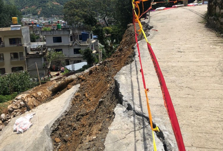 चन्द्रागिरिका तीन वडा पहिरो उच्च जोखिममा